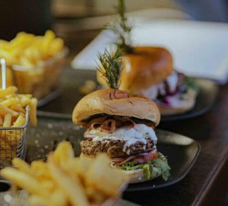 e750e5_ff37f92013fa4097930d4ae3b943d609~mv2